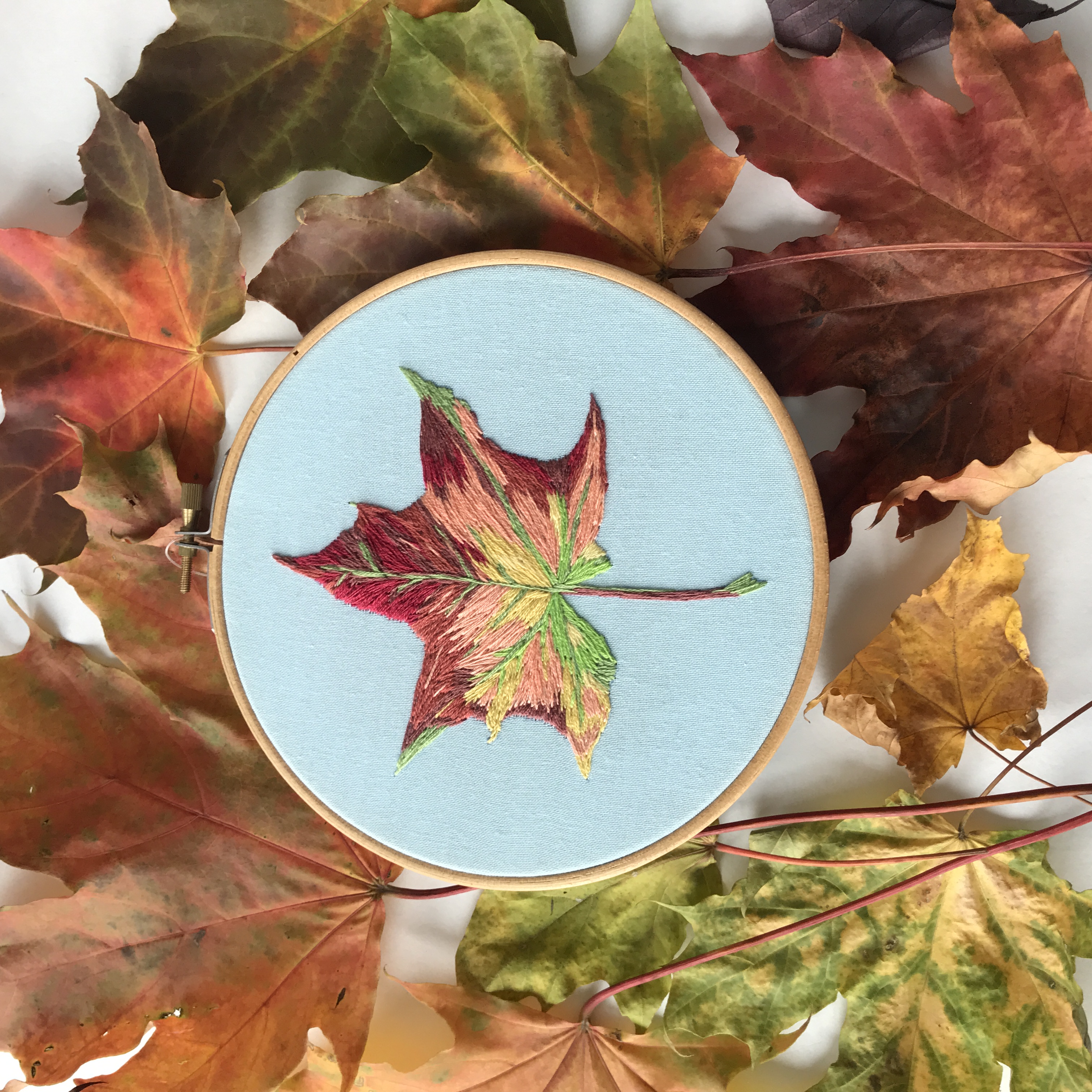 Autumn leaf pattern - stitch along by @faimyxstitch